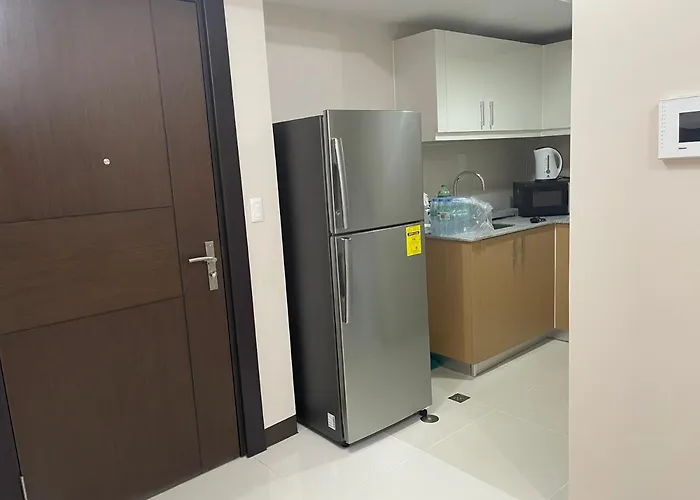 1 Bedroom Uptown Parksuites Bgc, High Floor, Morning Sun Manila