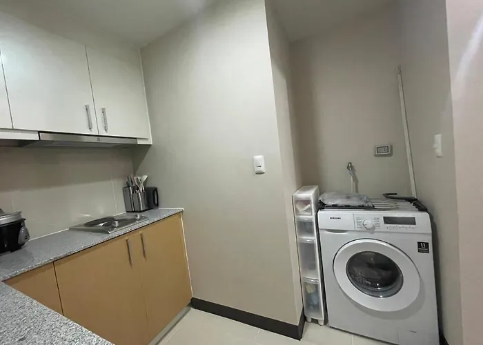 1 Bedroom Uptown Parksuites Bgc, High Floor, Morning Sun * Manila
